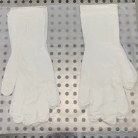 Τα γάντια νιτριλίου παρέχουν προστασία και καθαριότητα